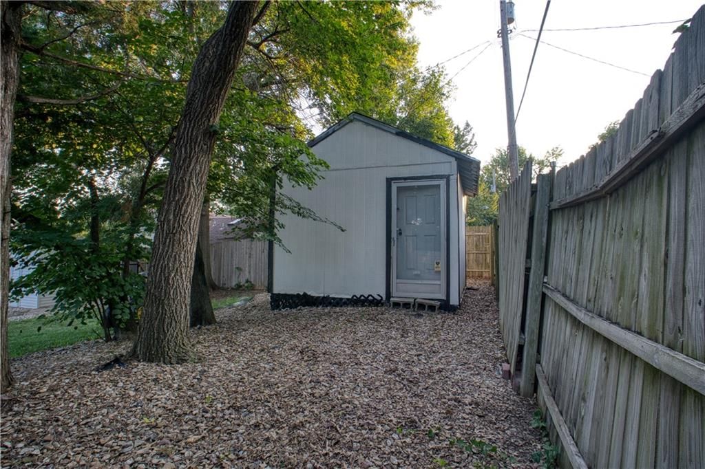 2010 SW 33rd Street — photo 32