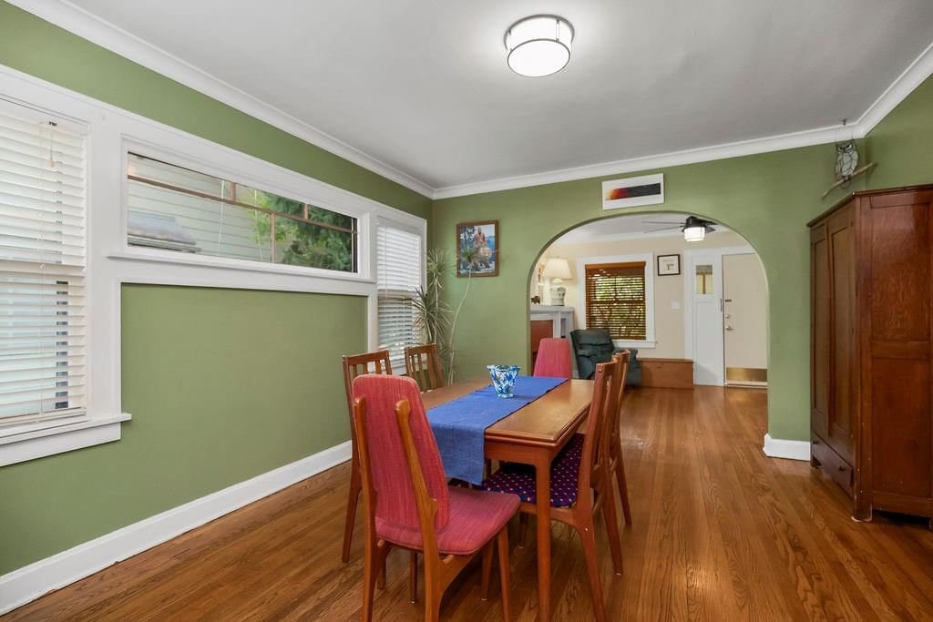 5727 Kenwood Avenue — photo 7