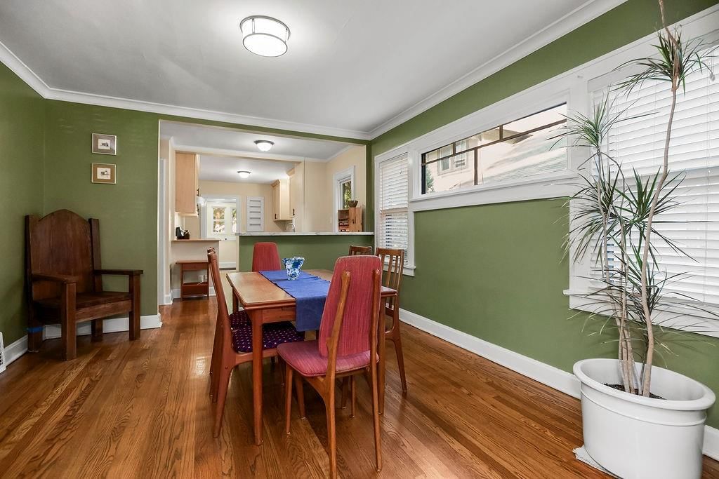 5727 Kenwood Avenue — photo 8