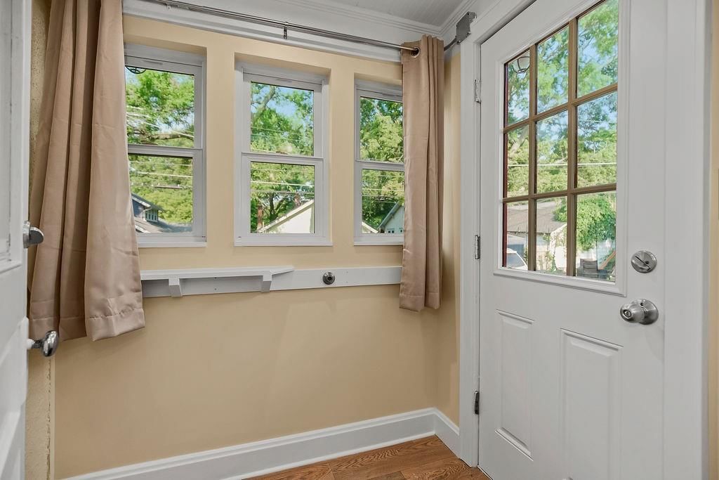 5727 Kenwood Avenue — photo 14