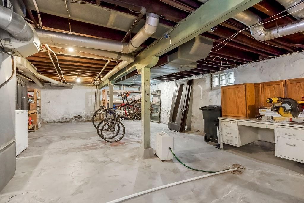 5727 Kenwood Avenue — photo 22