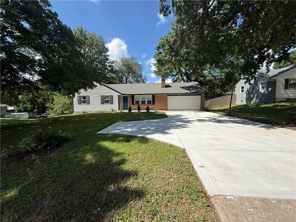 7332 Parallel Parkway — photo 1