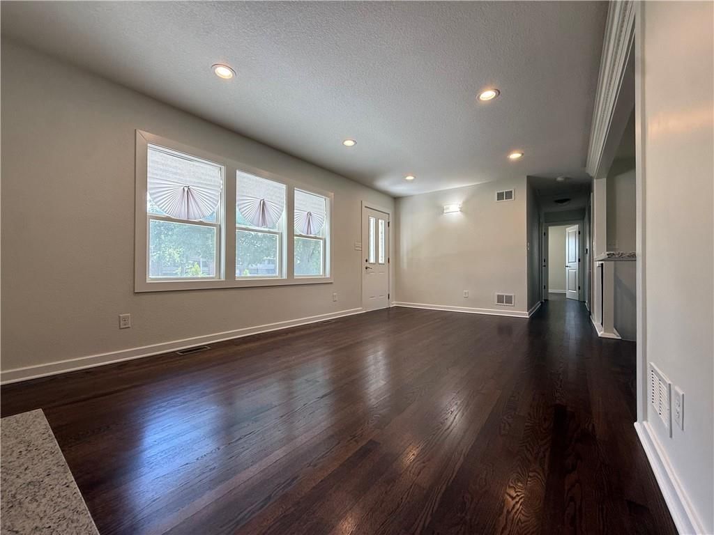 7332 Parallel Parkway — photo 3