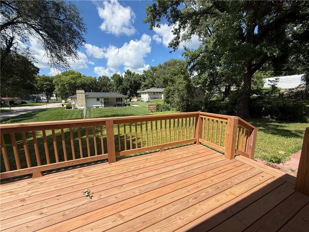 7332 Parallel Parkway — photo 16