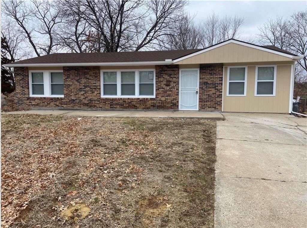 10706 Cambridge Avenue — photo 1