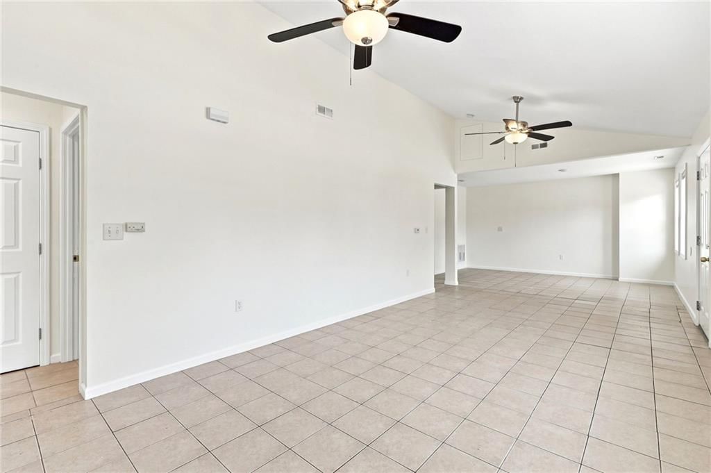10706 Cambridge Avenue — photo 6
