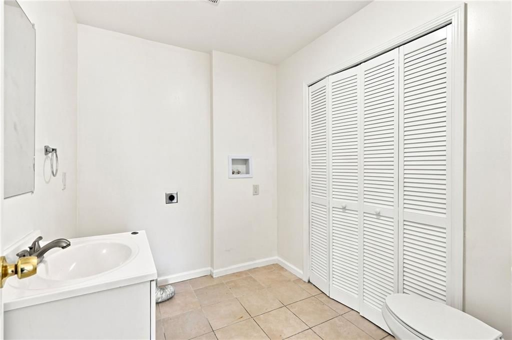 10706 Cambridge Avenue — photo 22