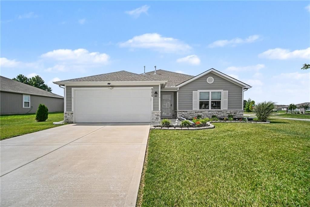 500 SE Laurel Drive — photo 2