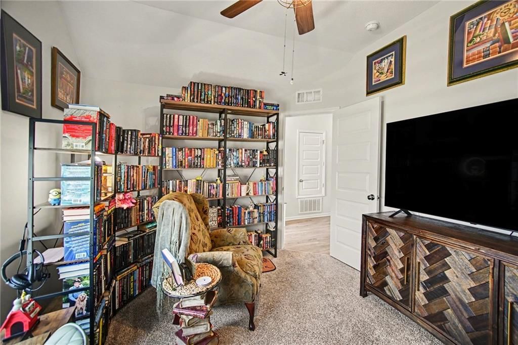 500 SE Laurel Drive — photo 16