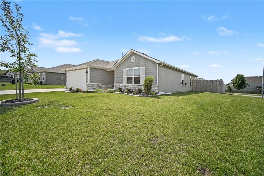 500 SE Laurel Drive — photo 27