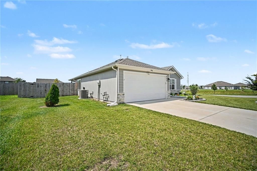 500 SE Laurel Drive — photo 28