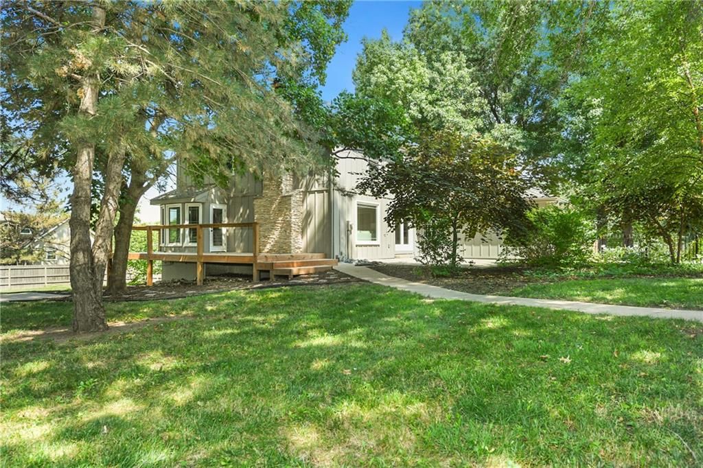 12305 W 150th Terrace — photo 16