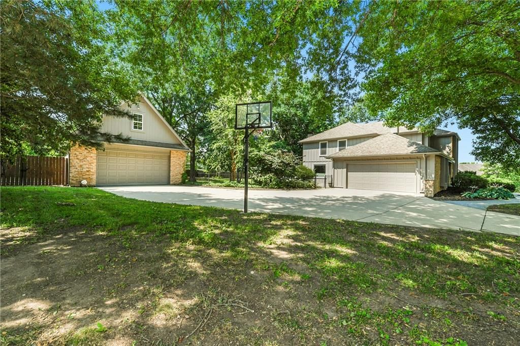 12305 W 150th Terrace — photo 21