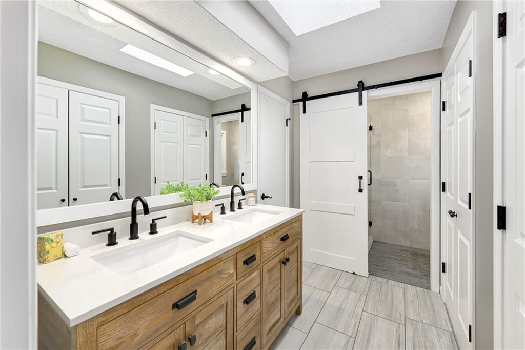 12305 W 150th Terrace — photo 31