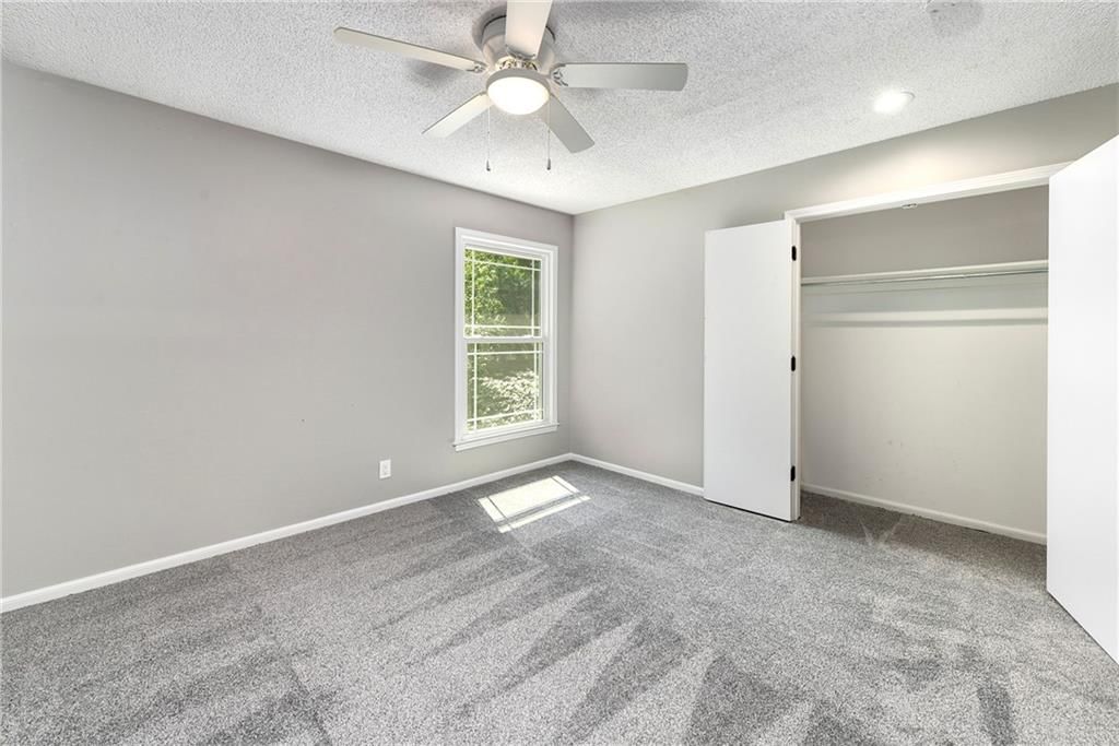 12305 W 150th Terrace — photo 34