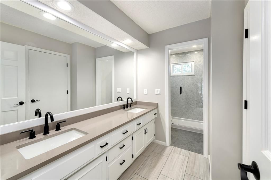 12305 W 150th Terrace — photo 35