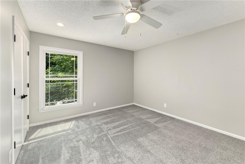 12305 W 150th Terrace — photo 36