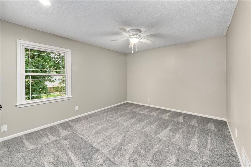 12305 W 150th Terrace — photo 38
