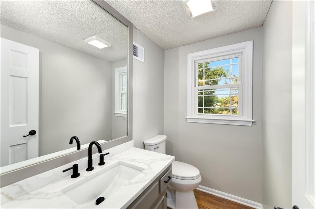 12305 W 150th Terrace — photo 50