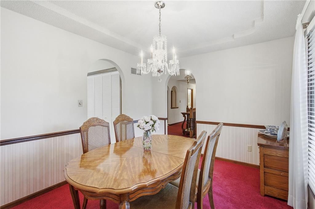 110 W Lexington Drive — photo 13