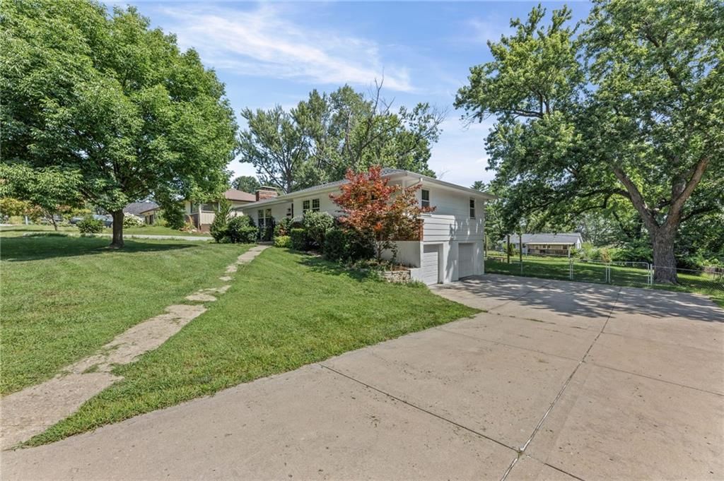 2308 NW Powderhorn Drive — photo 11