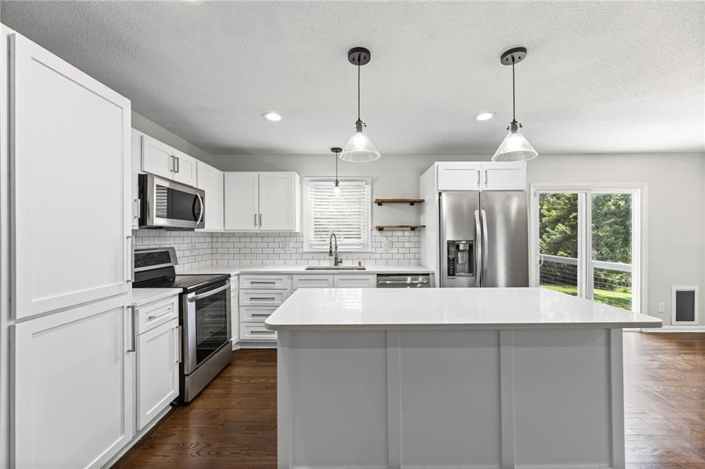 2308 NW Powderhorn Drive — photo 22