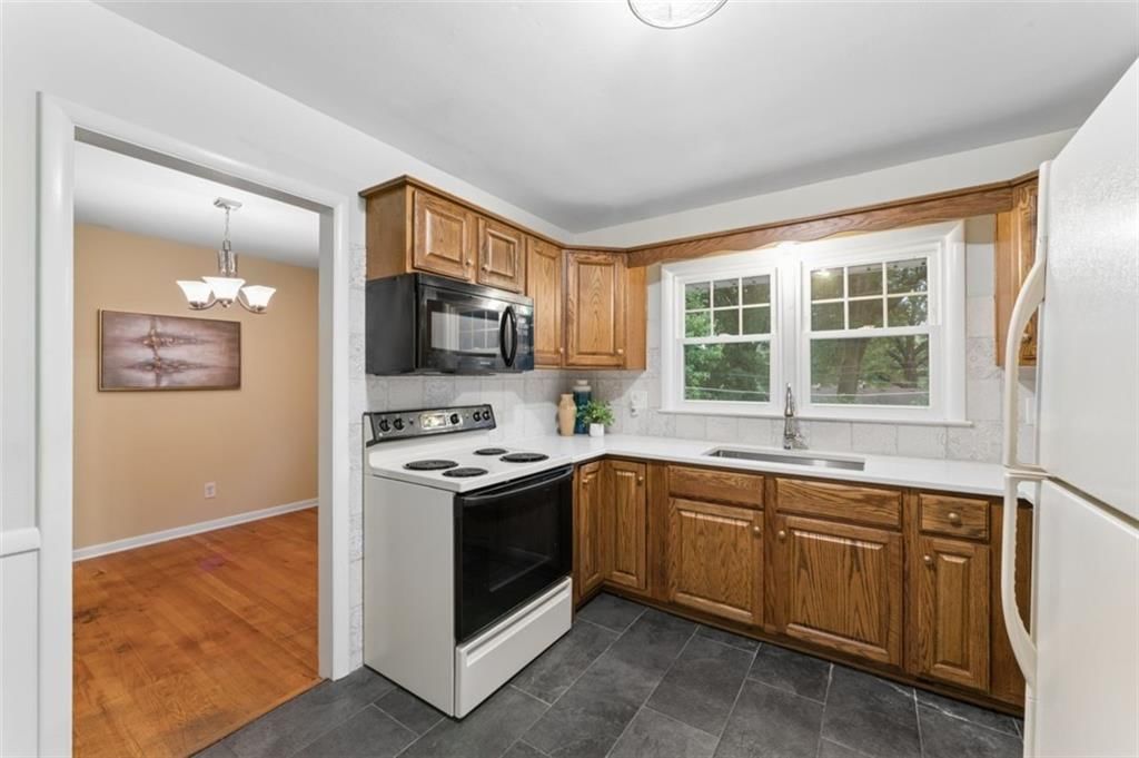 9346 Mackey Street — photo 13