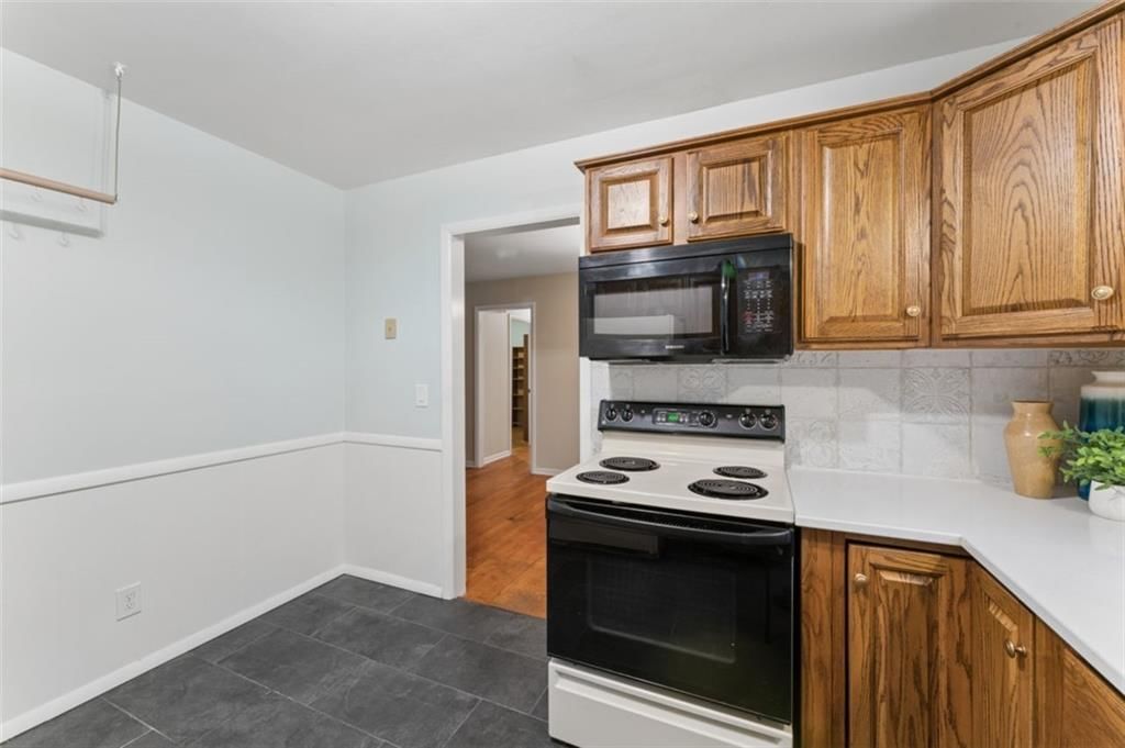 9346 Mackey Street — photo 15