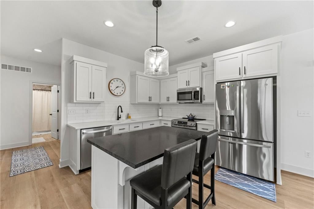 1128 S 12th Terrace — photo 9