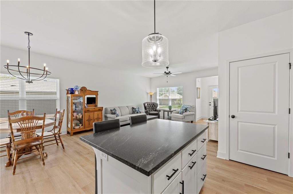 1128 S 12th Terrace — photo 14