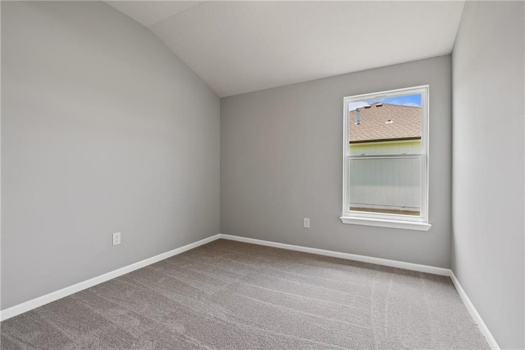 19507 Lincoln Street — photo 14
