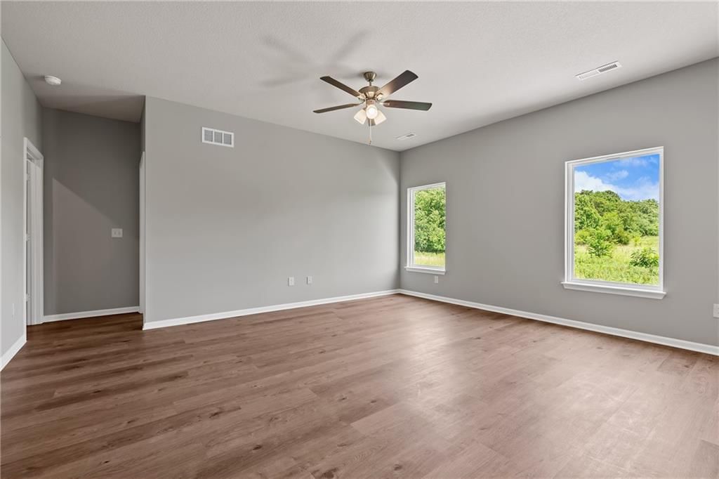19507 Lincoln Street — photo 22