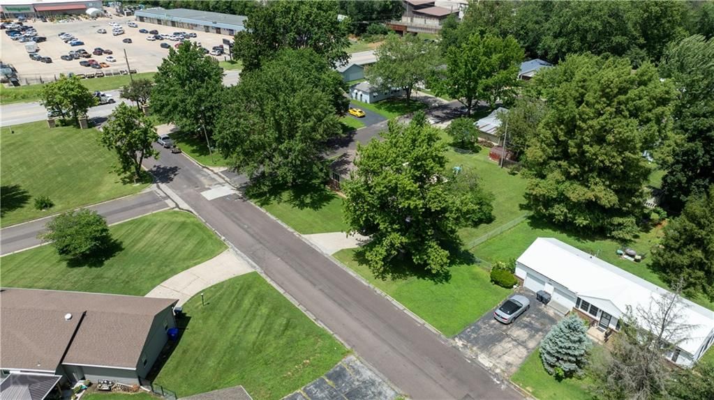 1640 Country Club Boulevard — photo 37