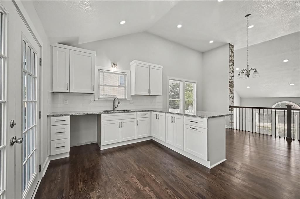 5333 NE Holiday Drive — photo 10