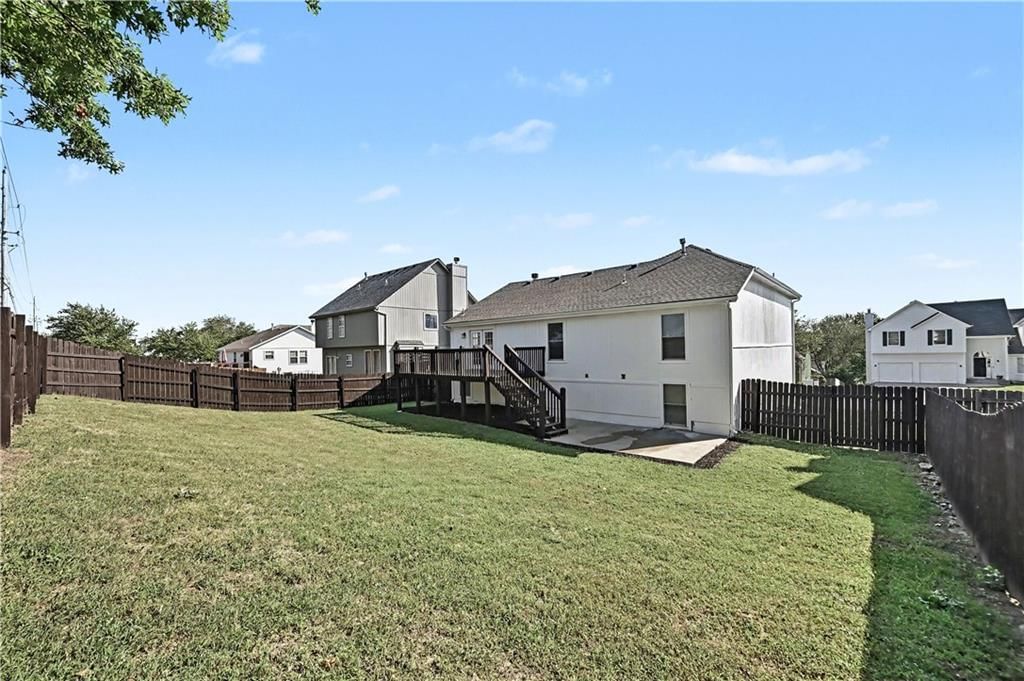 5333 NE Holiday Drive — photo 24
