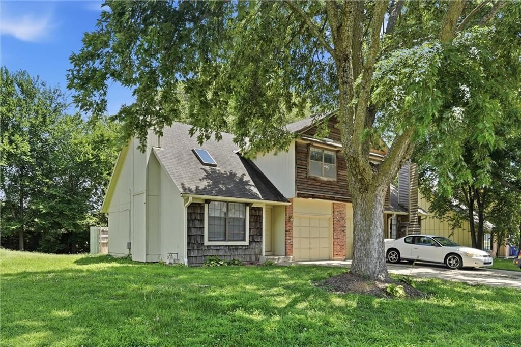6241 Rene Street — photo 3