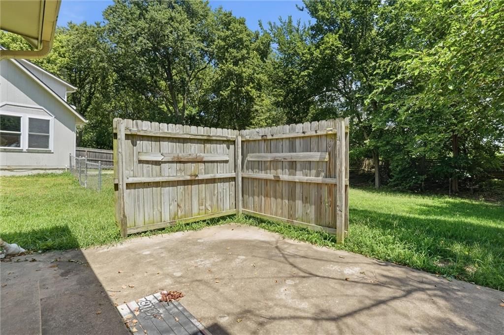 6241 Rene Street — photo 24