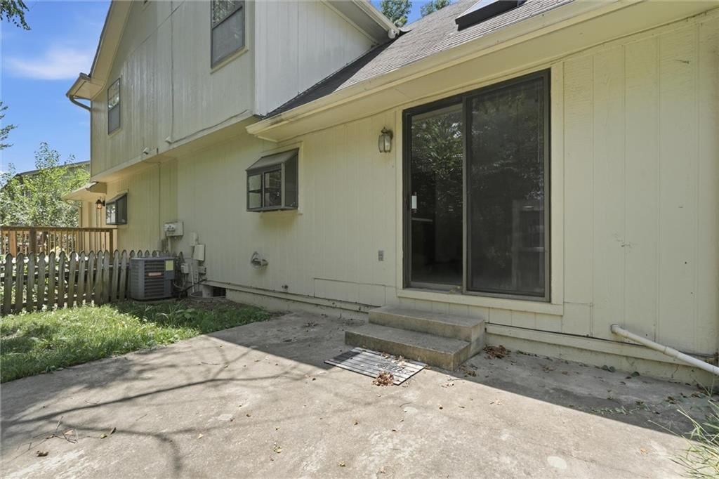 6241 Rene Street — photo 25