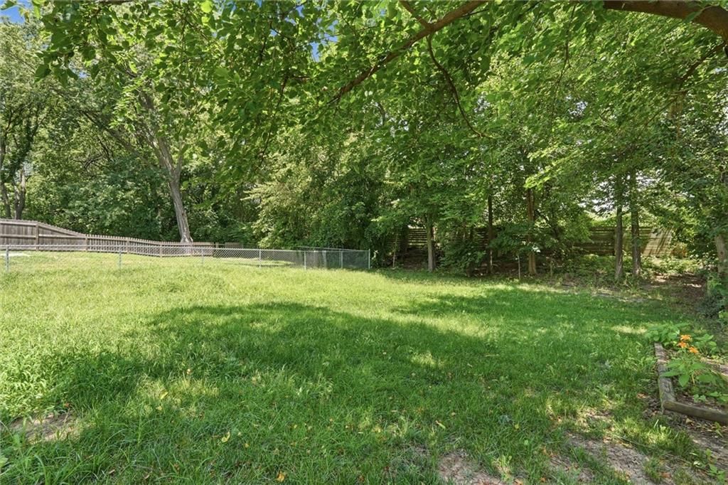 6241 Rene Street — photo 28