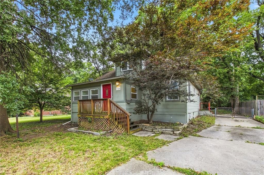 7740 Madison Avenue — photo 2