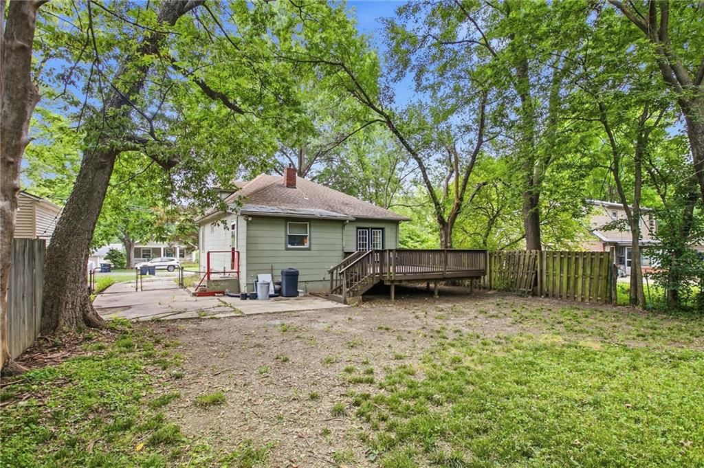 7740 Madison Avenue — photo 32