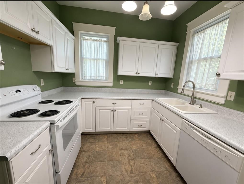 704 S Fuller Avenue — photo 11