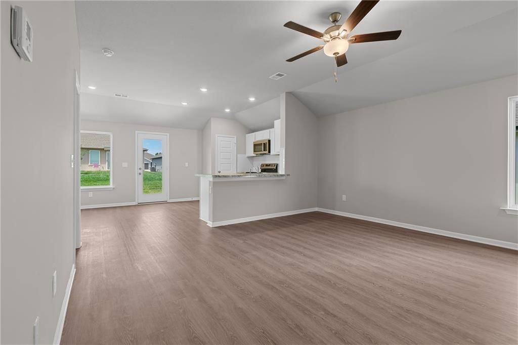 20270 W 195th Street — photo 3