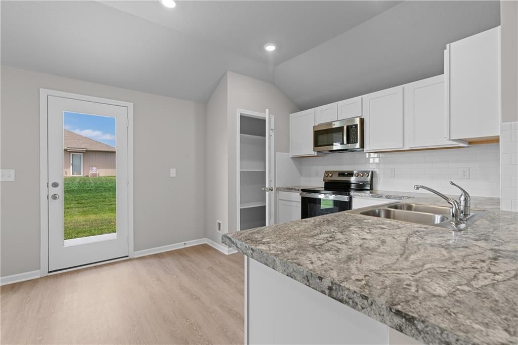 20270 W 195th Street — photo 8