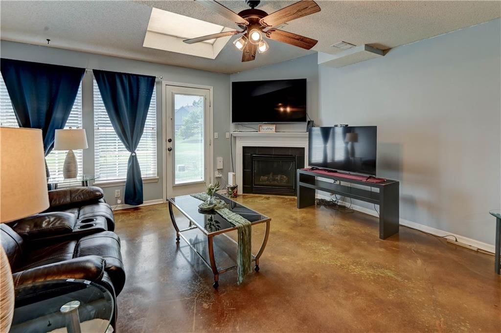 8112 N Lawn Avenue — photo 11