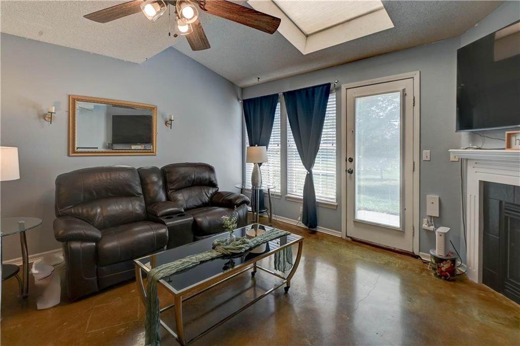 8112 N Lawn Avenue — photo 13
