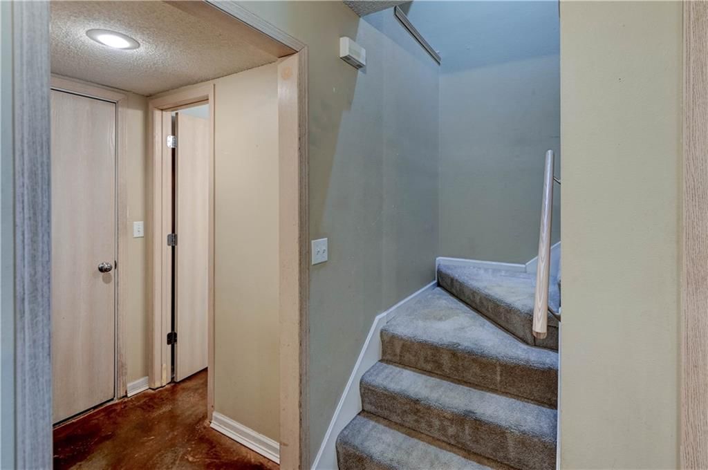 8112 N Lawn Avenue — photo 17