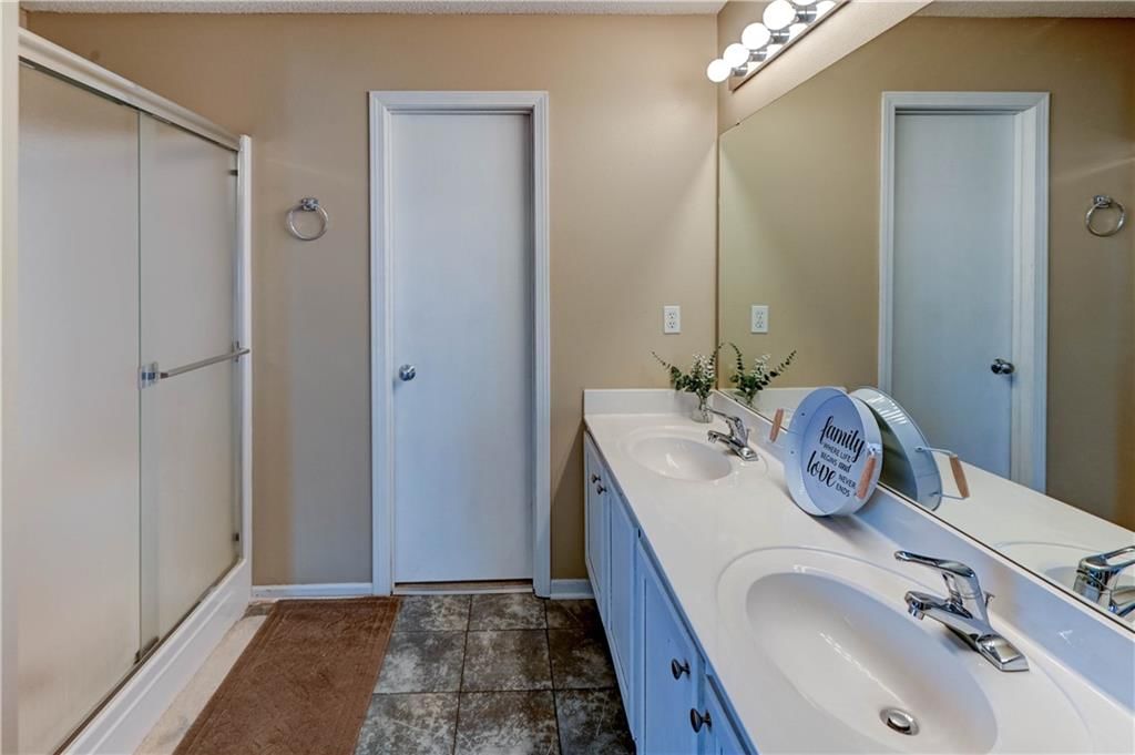 8112 N Lawn Avenue — photo 24
