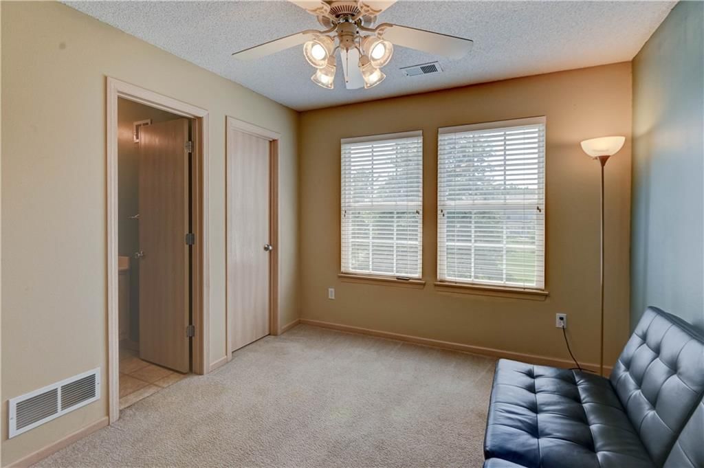8112 N Lawn Avenue — photo 28