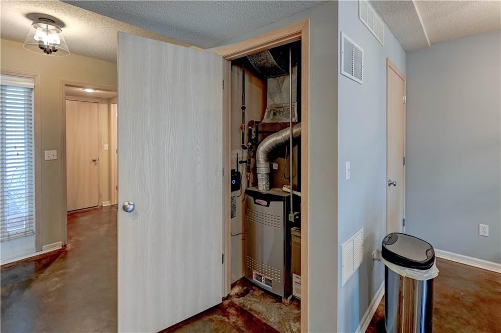 8112 N Lawn Avenue — photo 34